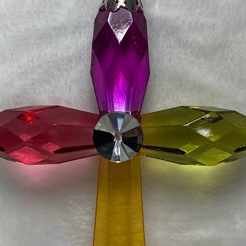 Crystal Expressions vibrant crystal